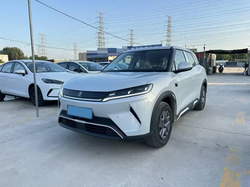 2025 BYD YUANUP view 1