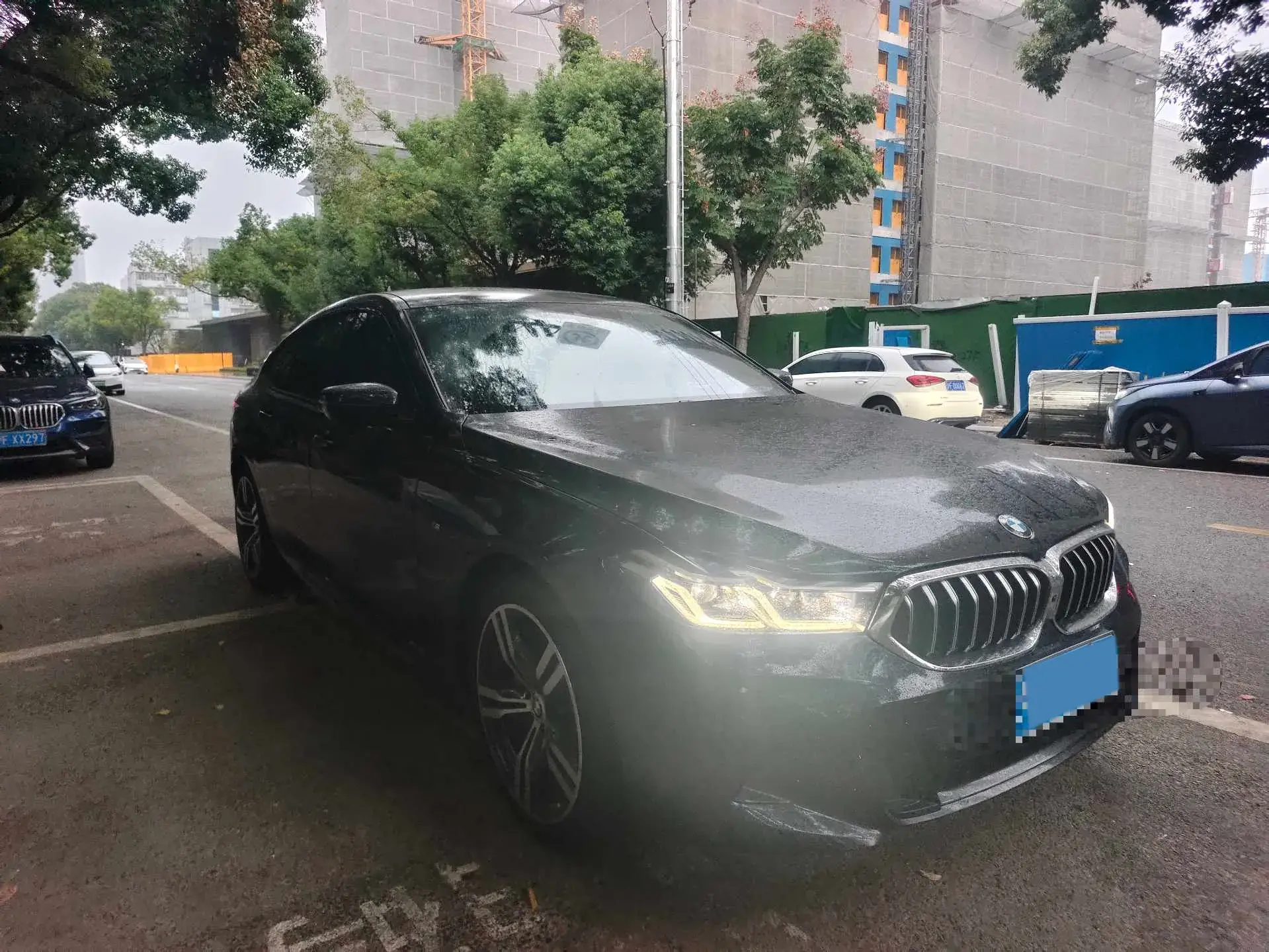 2022 BMW 6 thumbnail 2