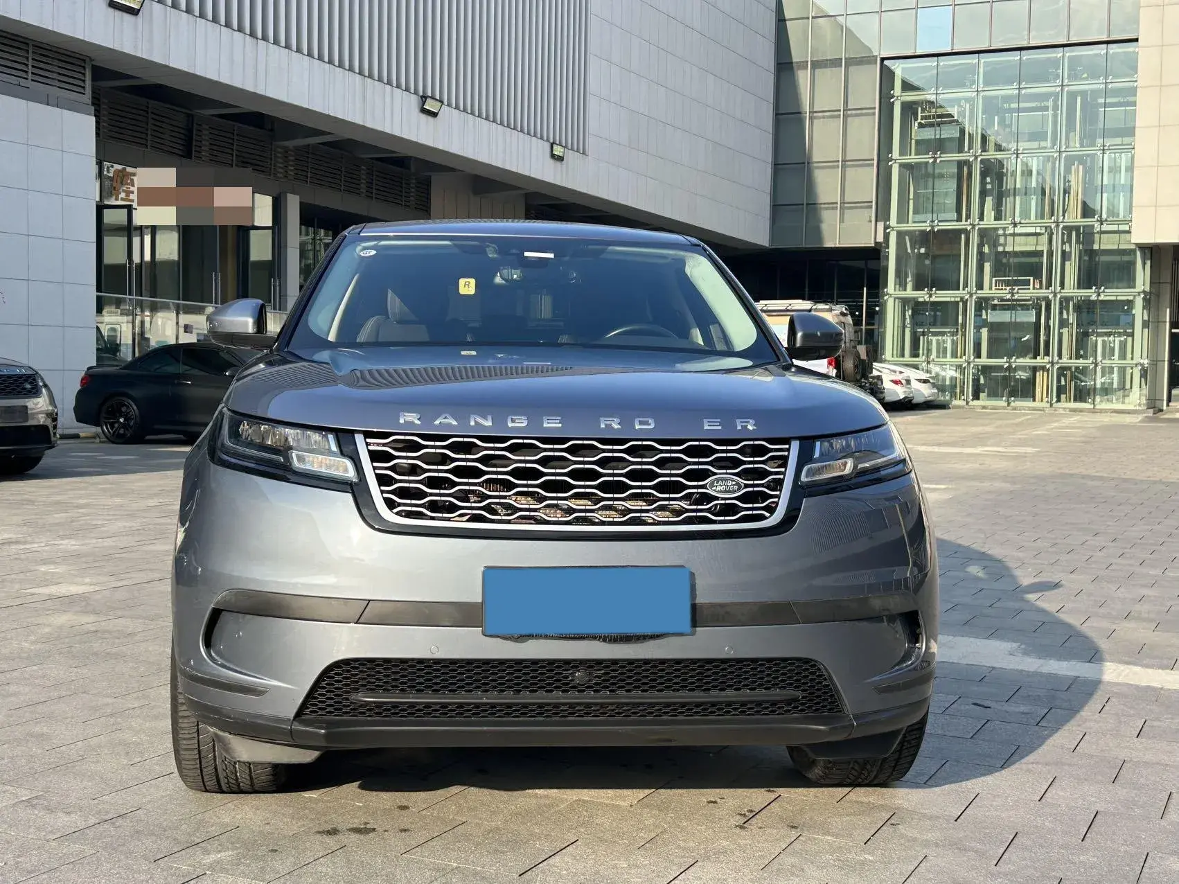 2018 LAND ROVER thumbnail 2