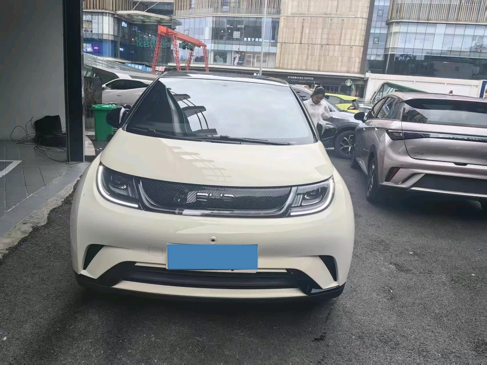 2025 BYD DOLPHIN thumbnail 2