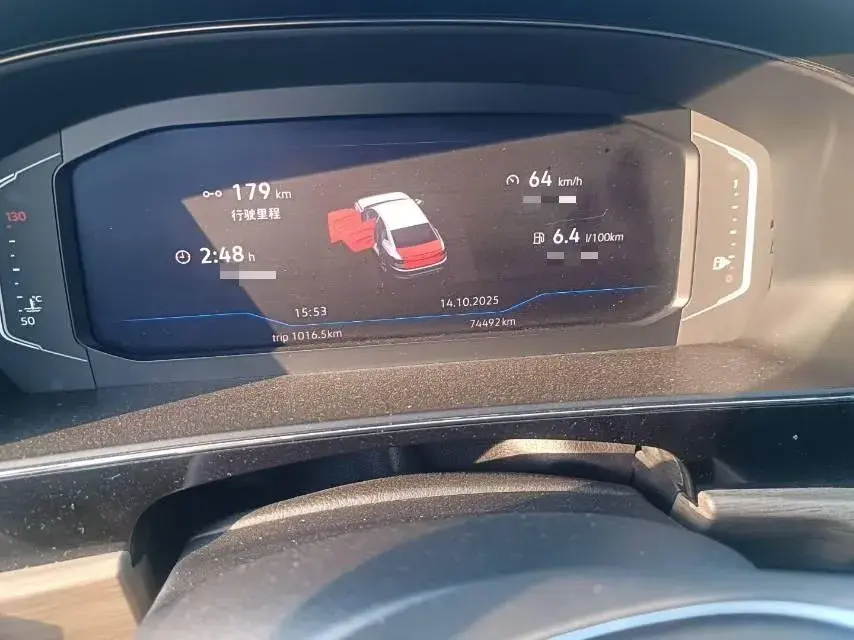 2019 VOLKSWAGEN PASSAT thumbnail 3