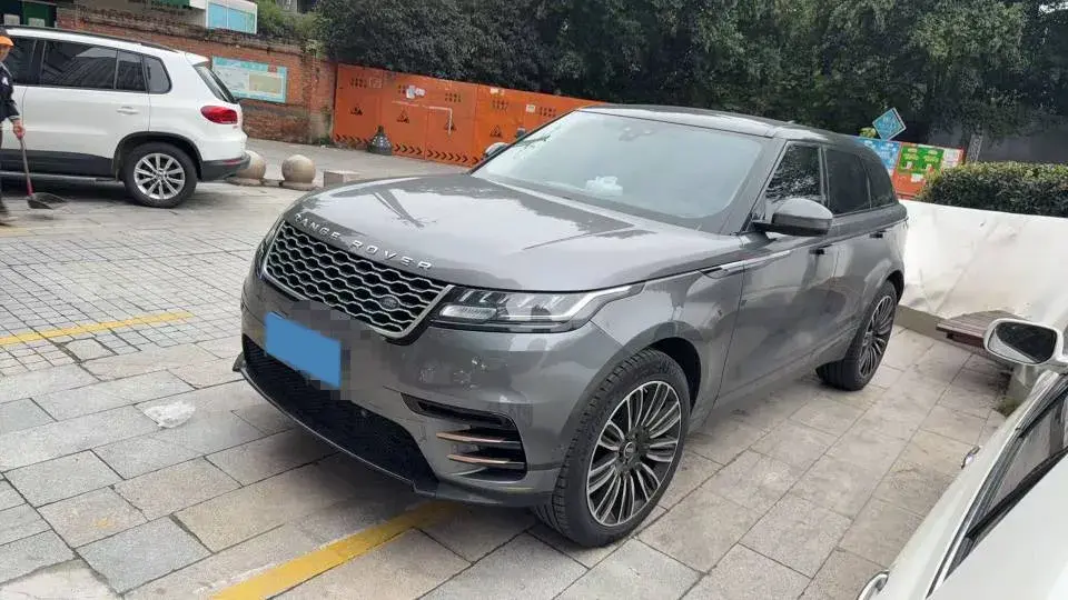 2018 LAND ROVER view 1