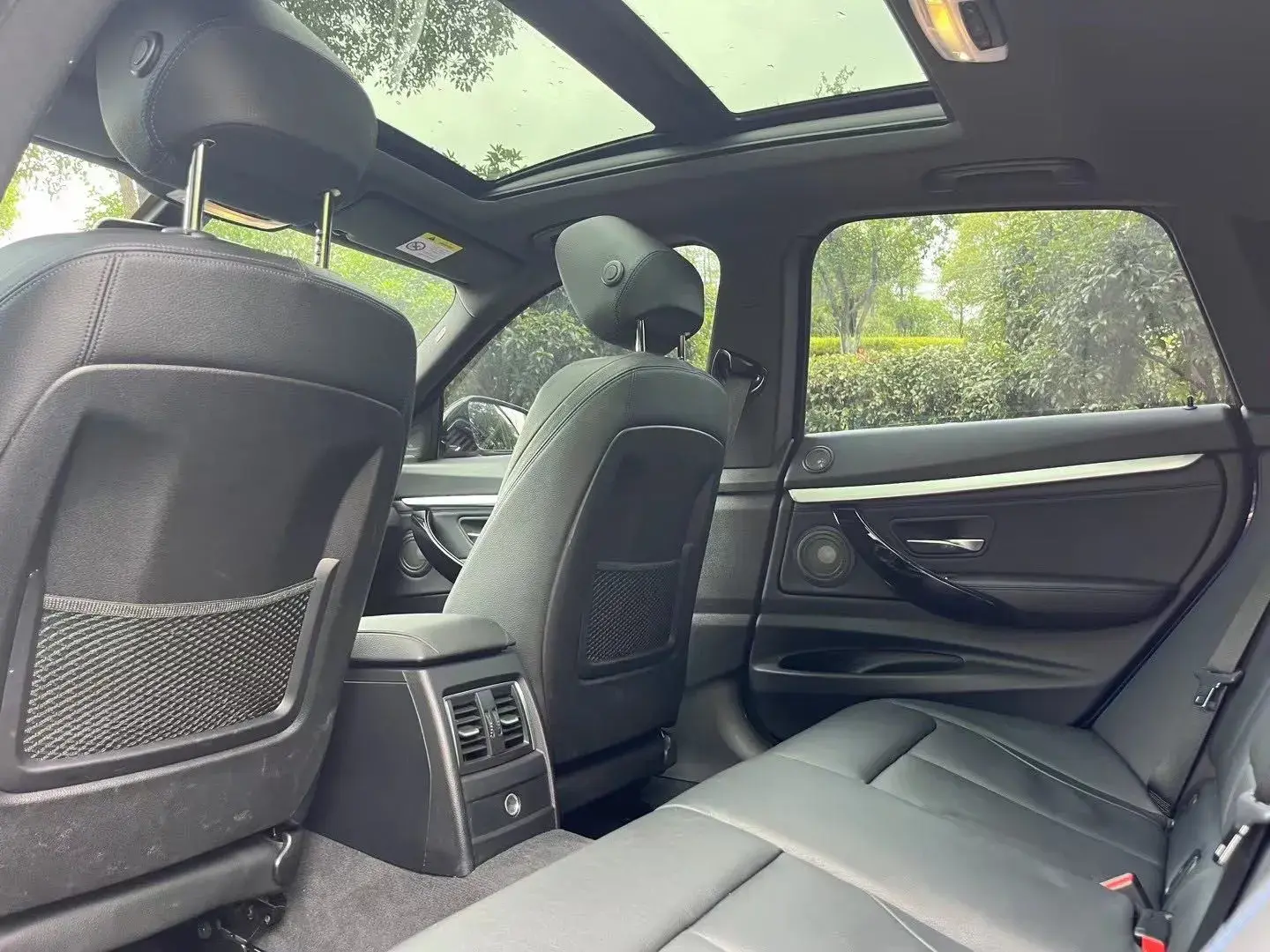 2020 BMW 3 thumbnail 4