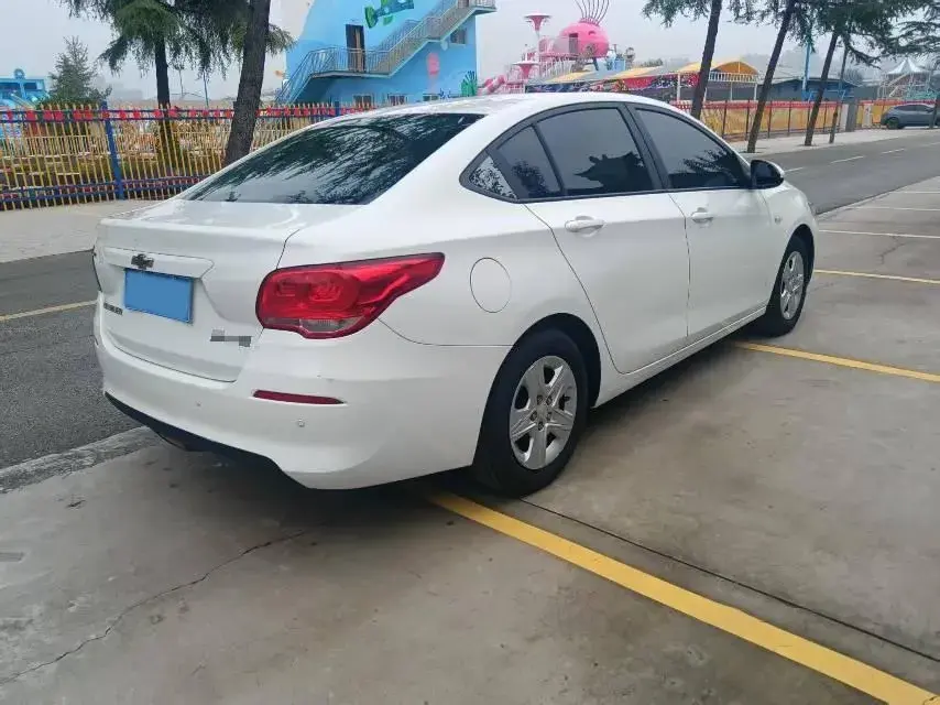 2019 CHEVROLET CAVALIER thumbnail 4