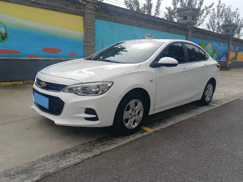 2019 CHEVROLET CAVALIER view 1