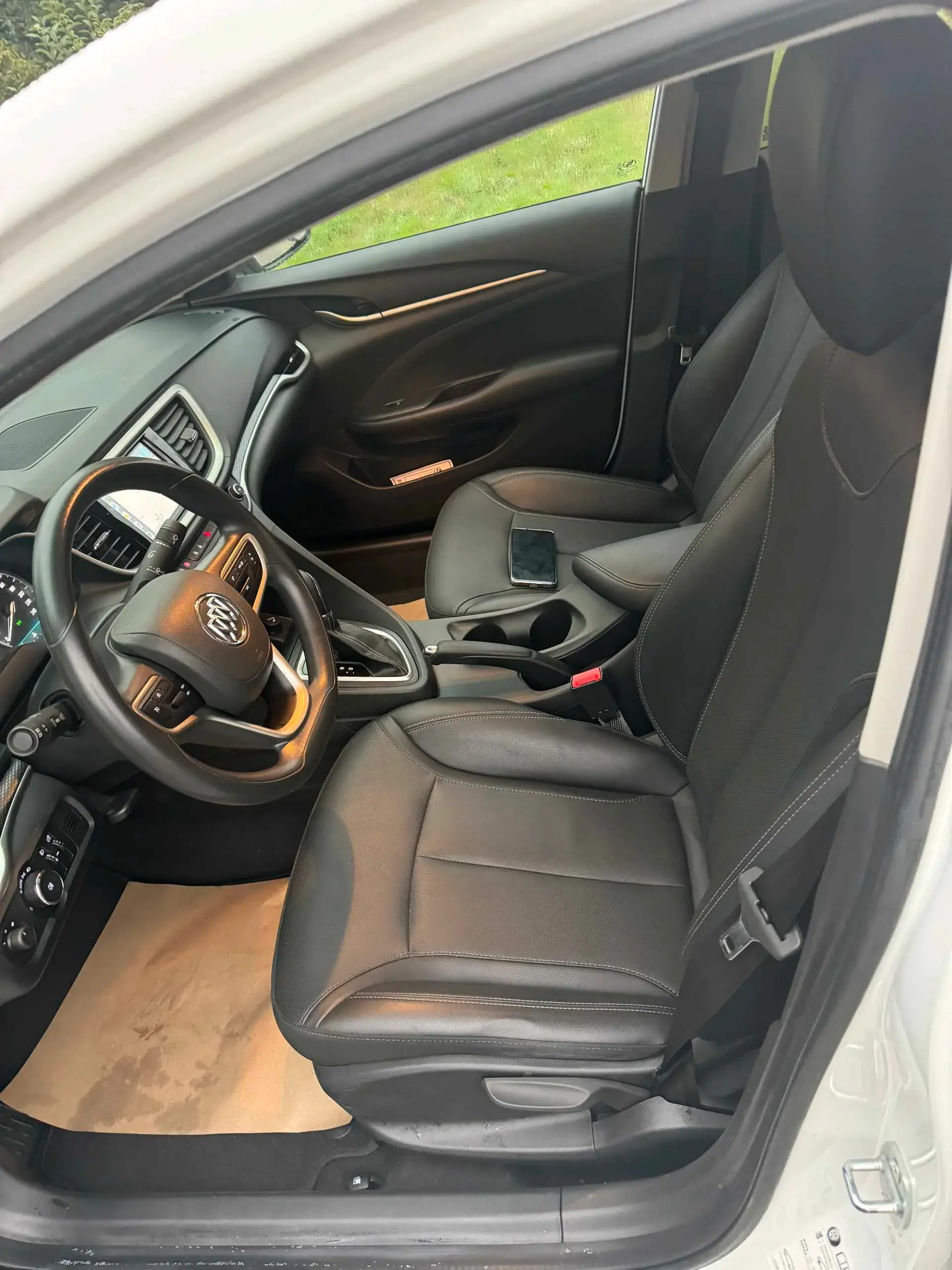 2021 BUICK EXCELLE thumbnail 3