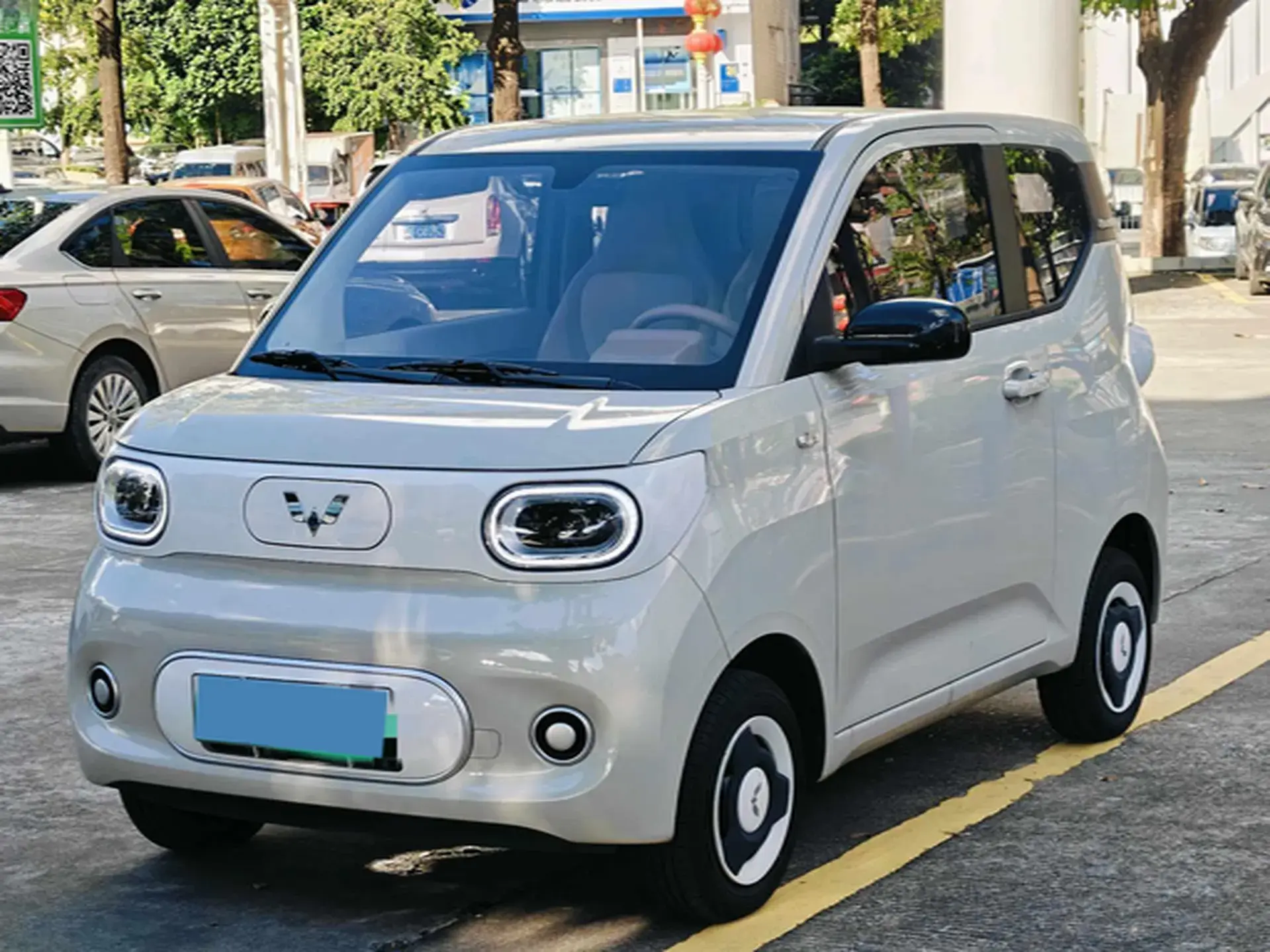 2024 WULING HONGGUANG view 1