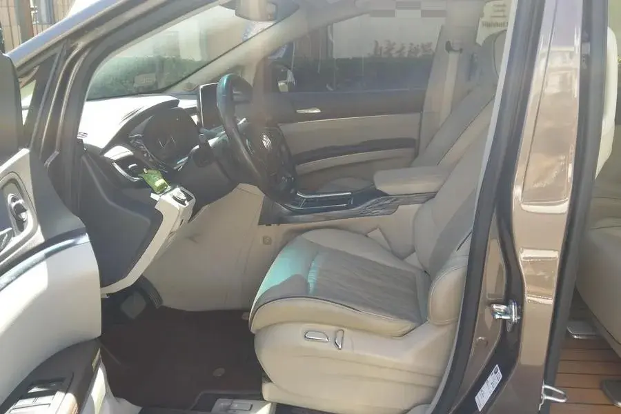 2021 BUICK GL8 thumbnail 4