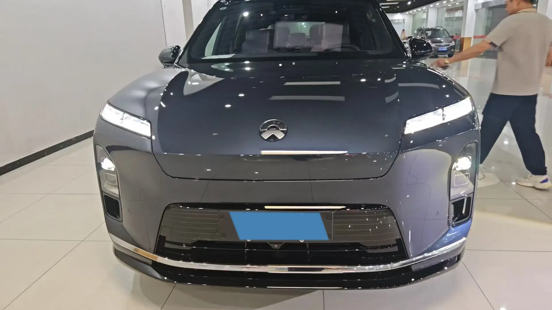 2023 NIO ES8 thumbnail 2