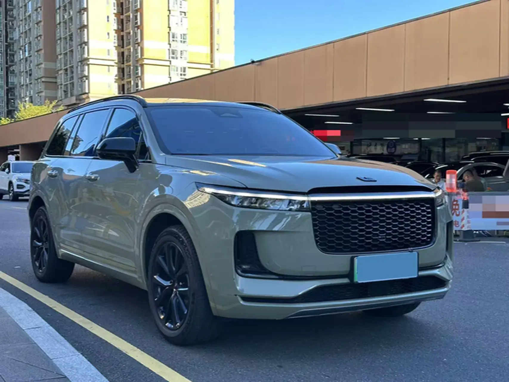 2021 LI ONE thumbnail 3