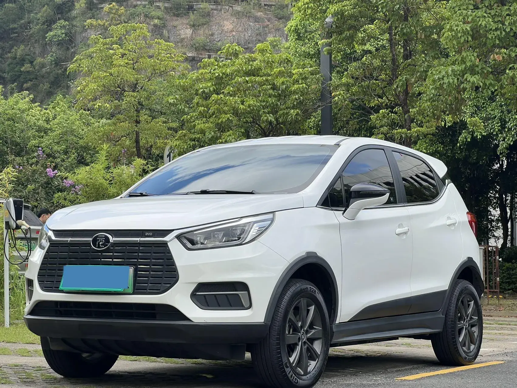 2019 BYD YUAN view 1