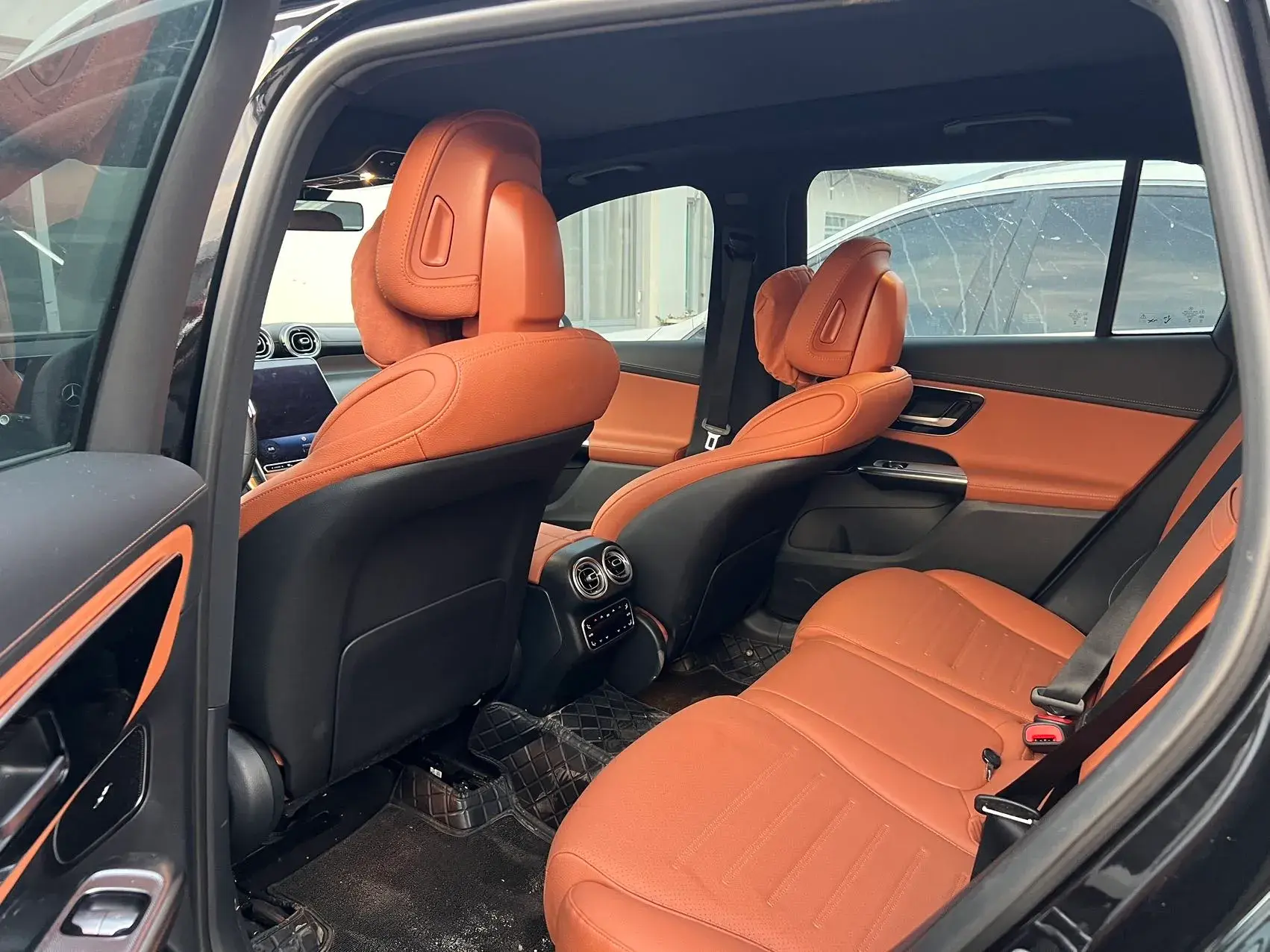 2024 MERCEDES-BENZ GLC thumbnail 4