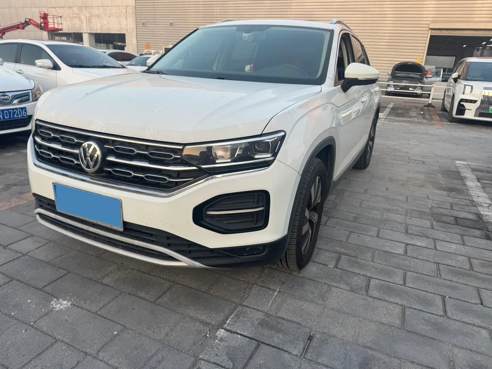 2019 VOLKSWAGEN TAYRON view 1