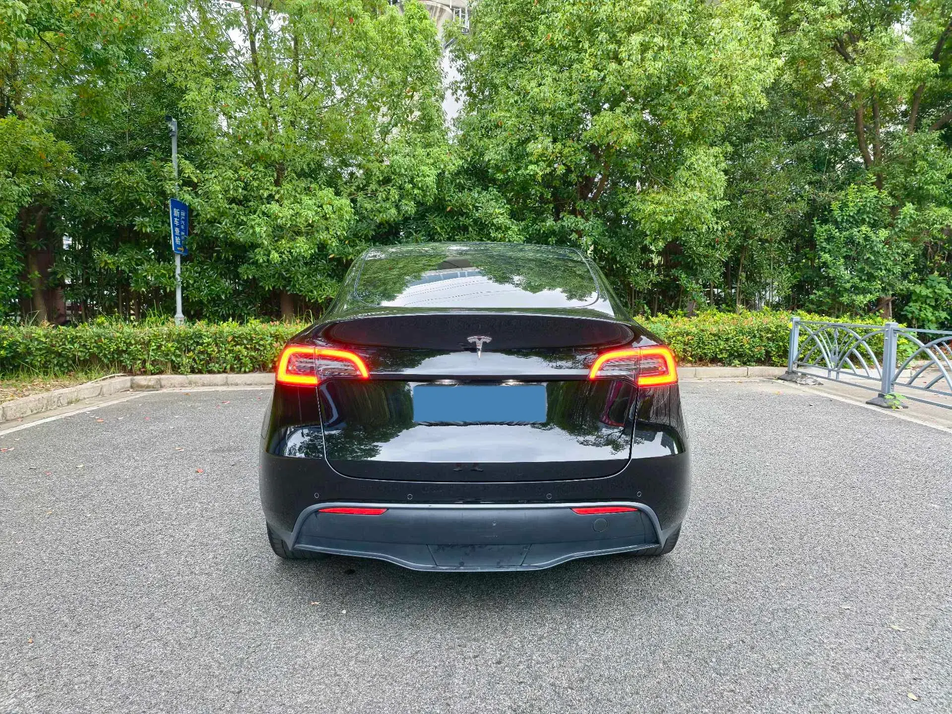 2021 TESLA MODEL thumbnail 4