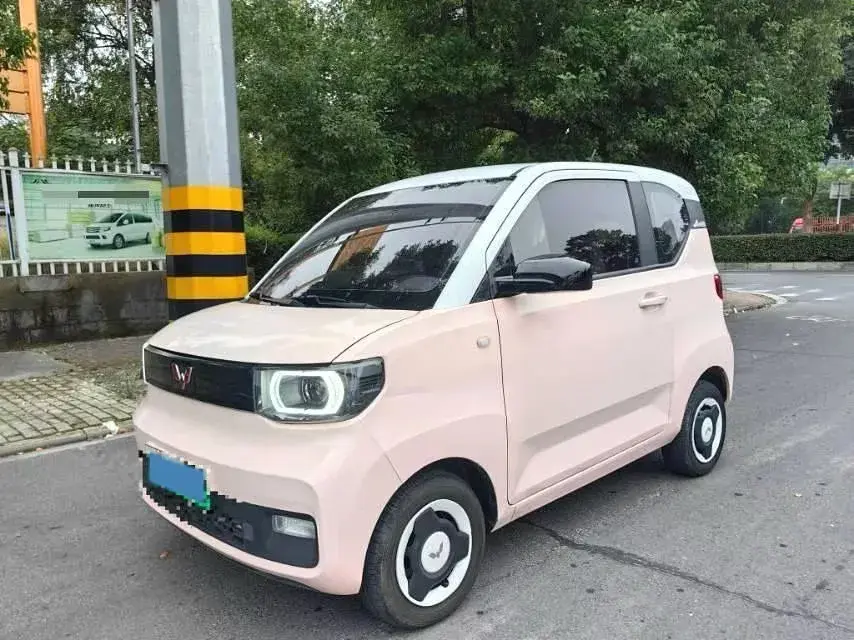 2022 WULING HONGGUANG view 1