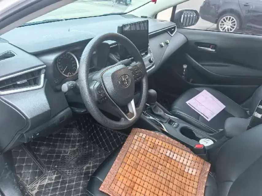 2023 TOYOTA COROLLA thumbnail 2