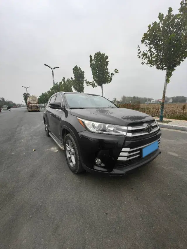 2018 TOYOTA HIGHLANDER thumbnail 3