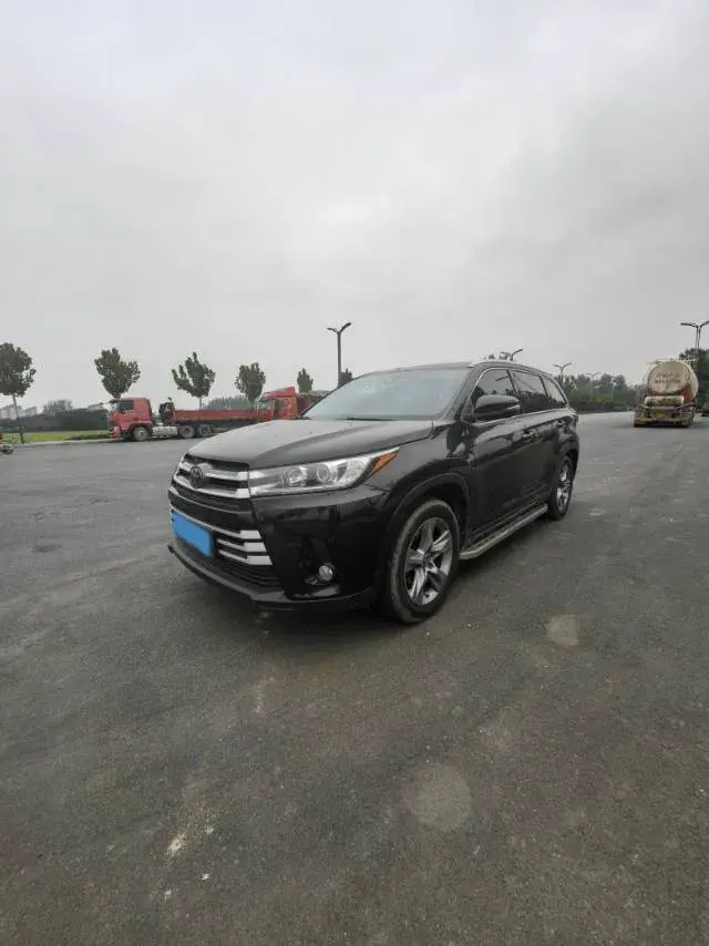 2018 TOYOTA HIGHLANDER view 1