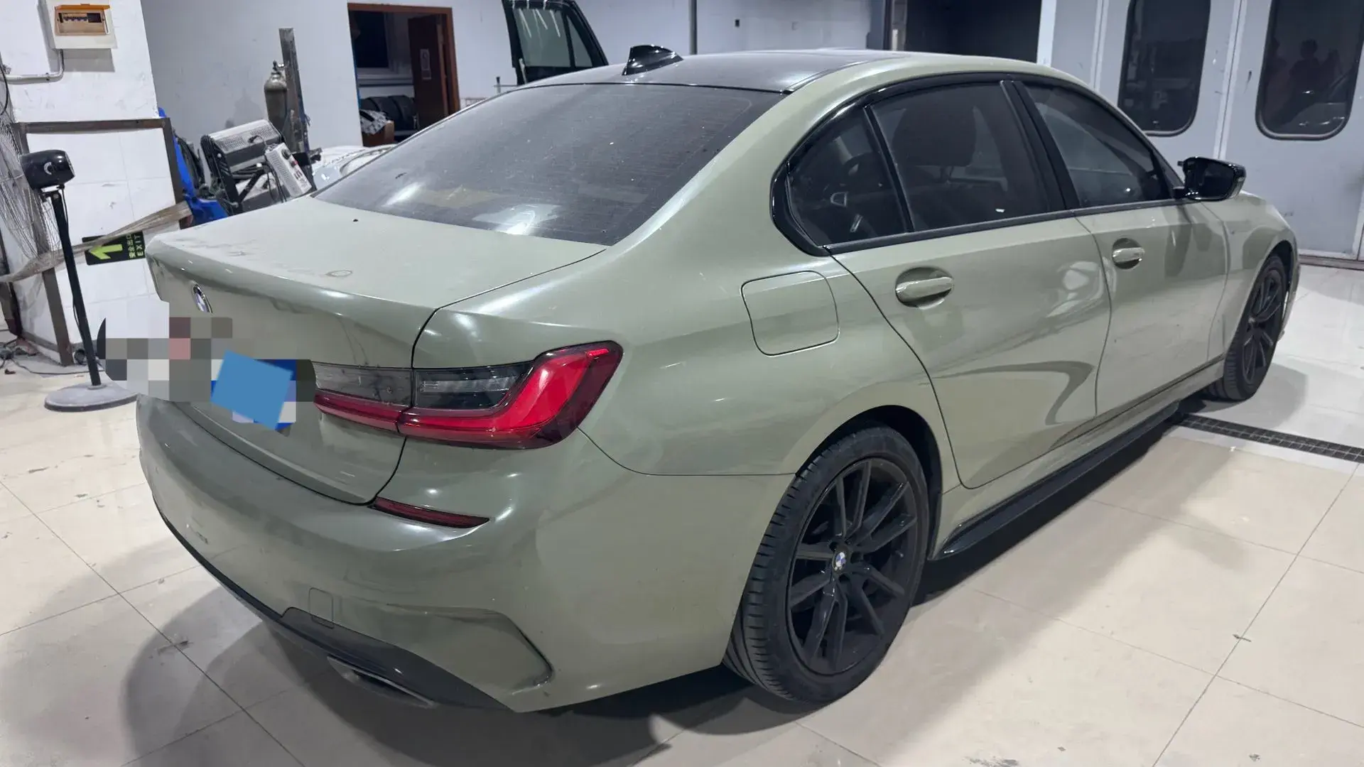 2021 BMW 3 thumbnail 4