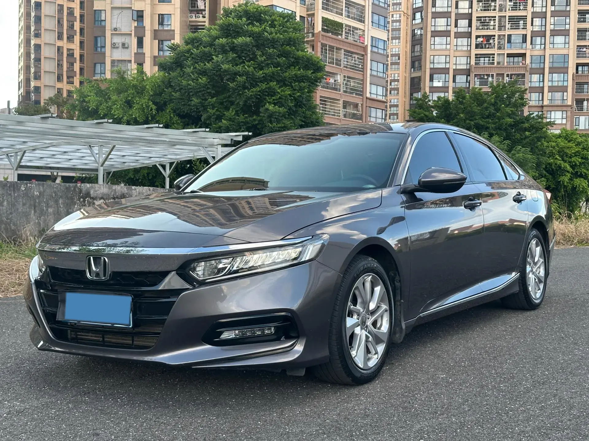 2018 HONDA ACCORD view 1