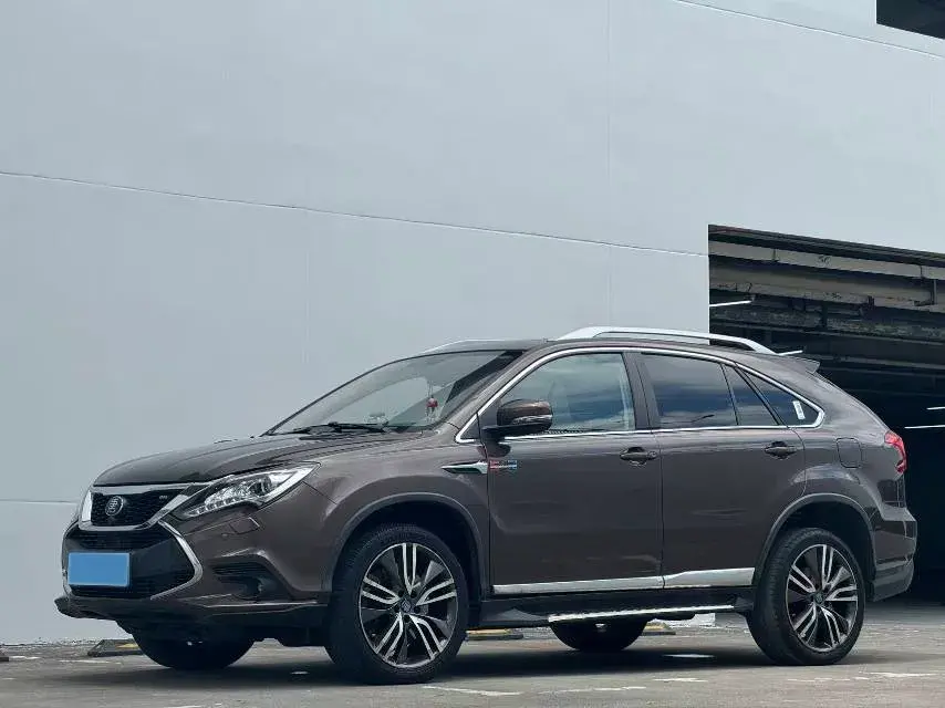 2017 BYD TANG view 1