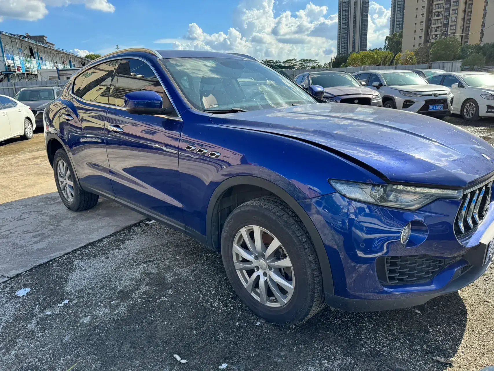 2018 MASERATI LEVANTE thumbnail 3