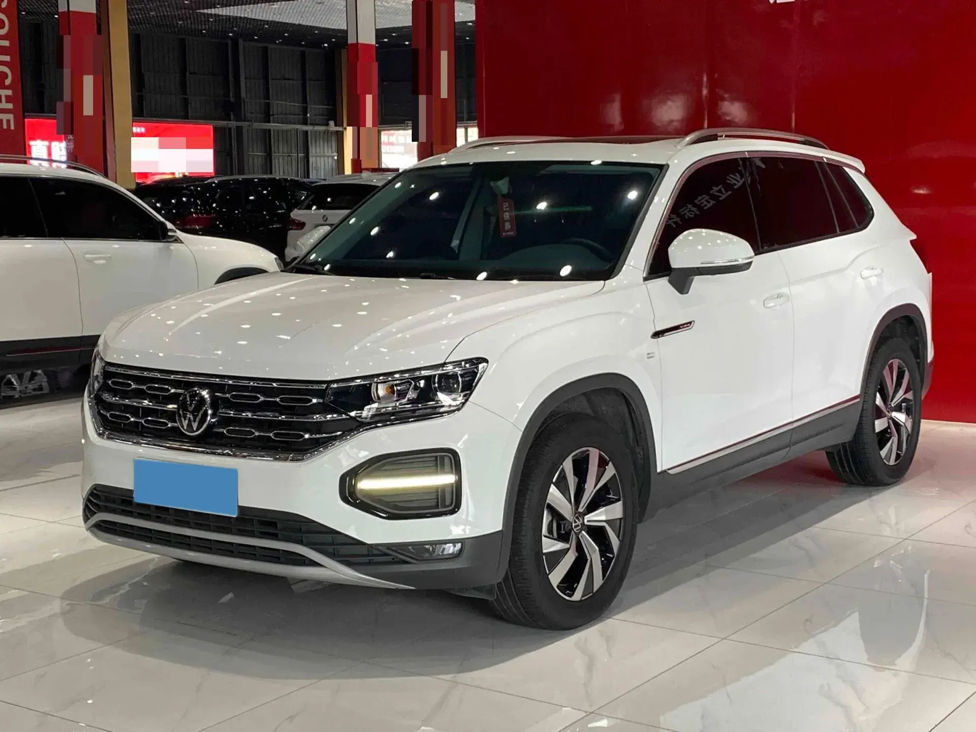2021 VOLKSWAGEN TAYRON view 1