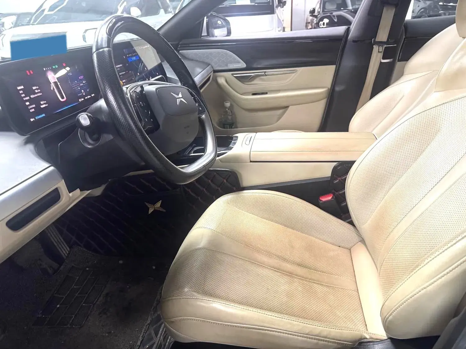 2020 XPENG P7 thumbnail 3