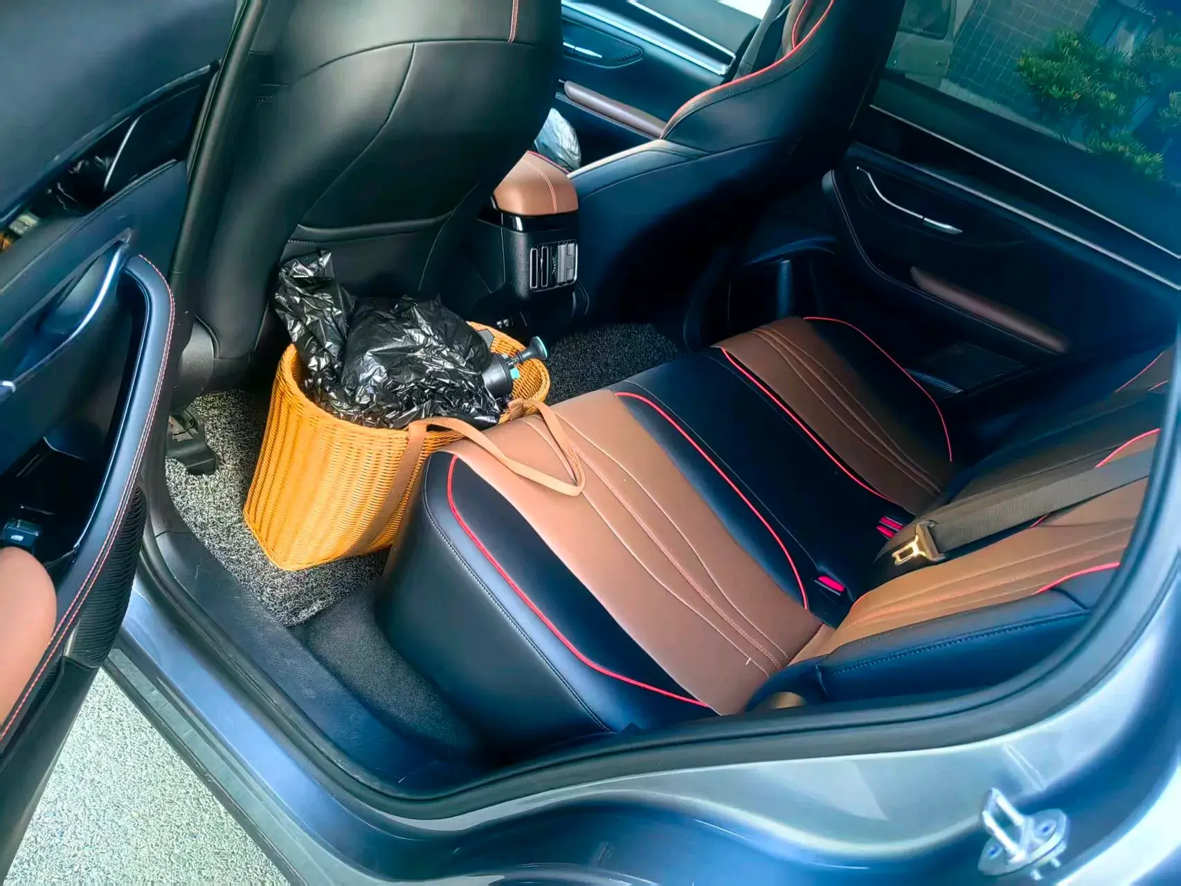 2020 BYD SONG thumbnail 3