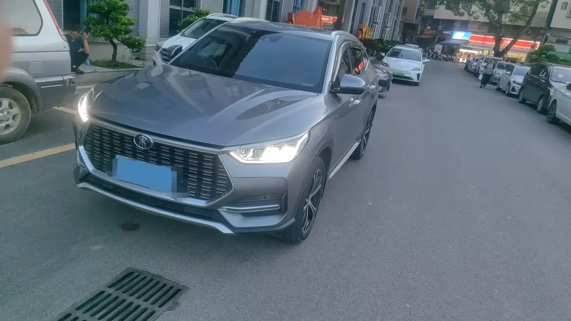 2020 BYD SONG view 1