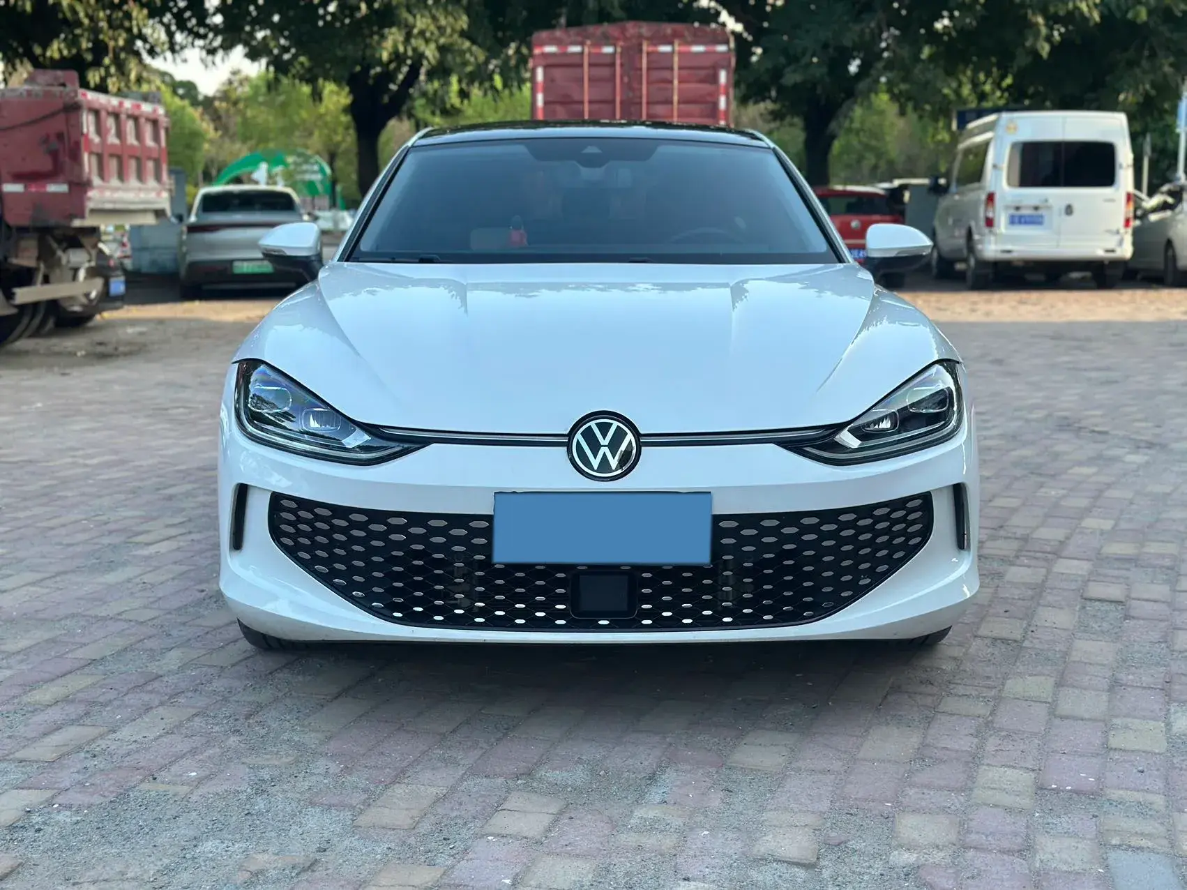 2022 VOLKSWAGEN LAMANDO thumbnail 3