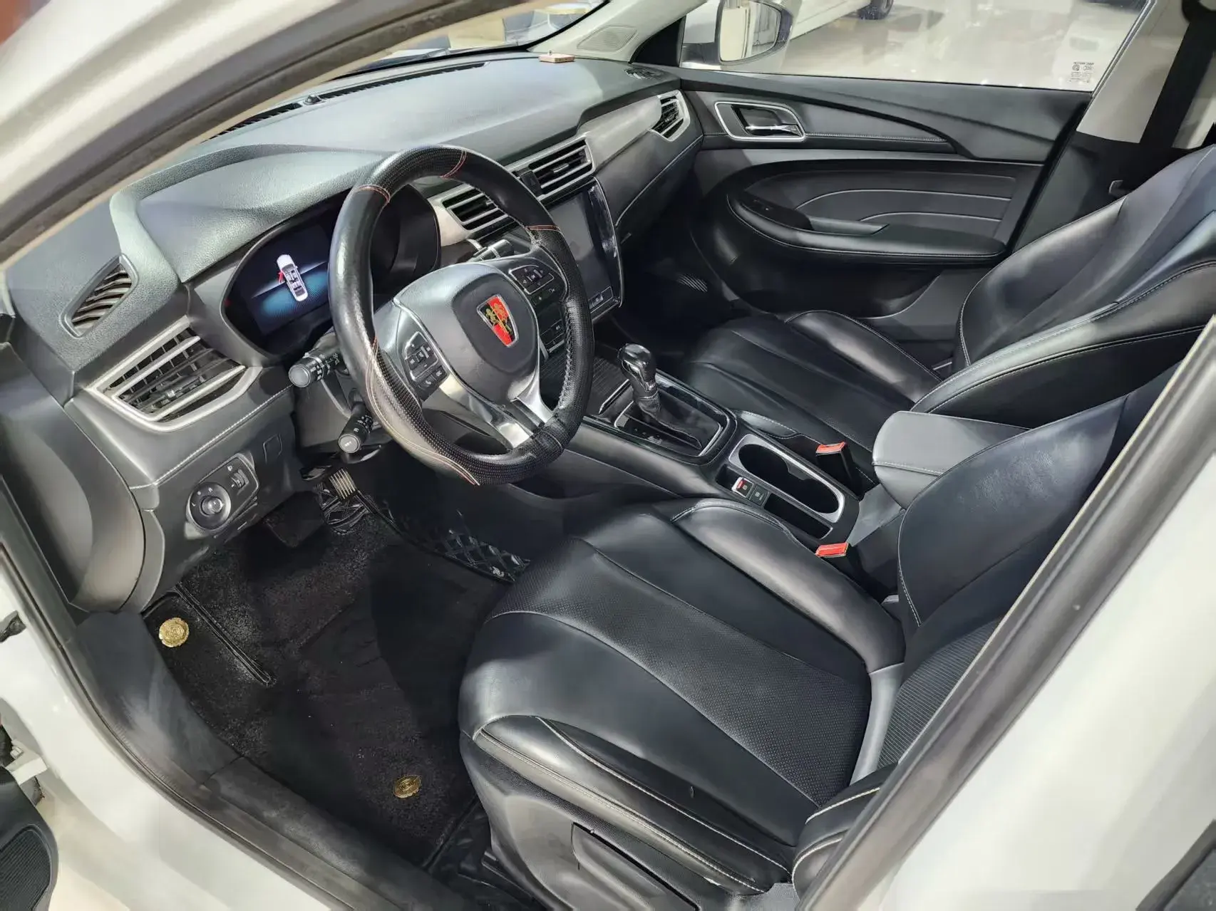 2020 ROEWE I5 thumbnail 4