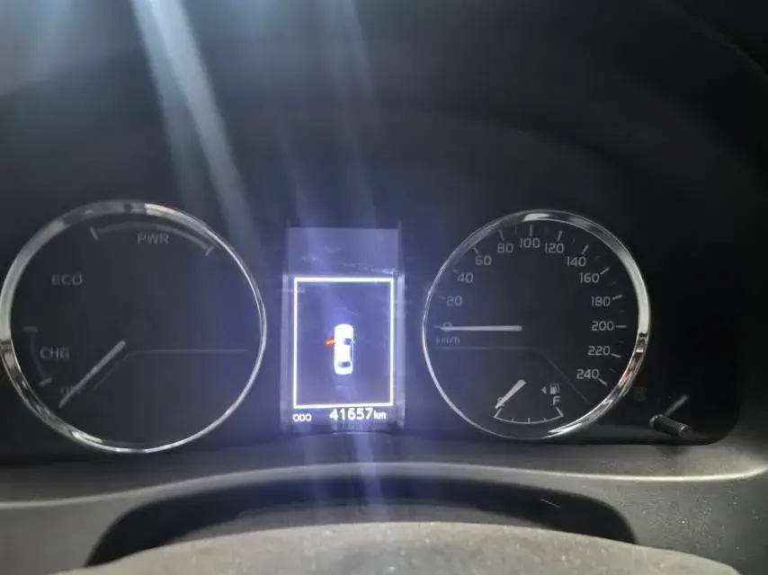 2019 TOYOTA COROLLA thumbnail 3