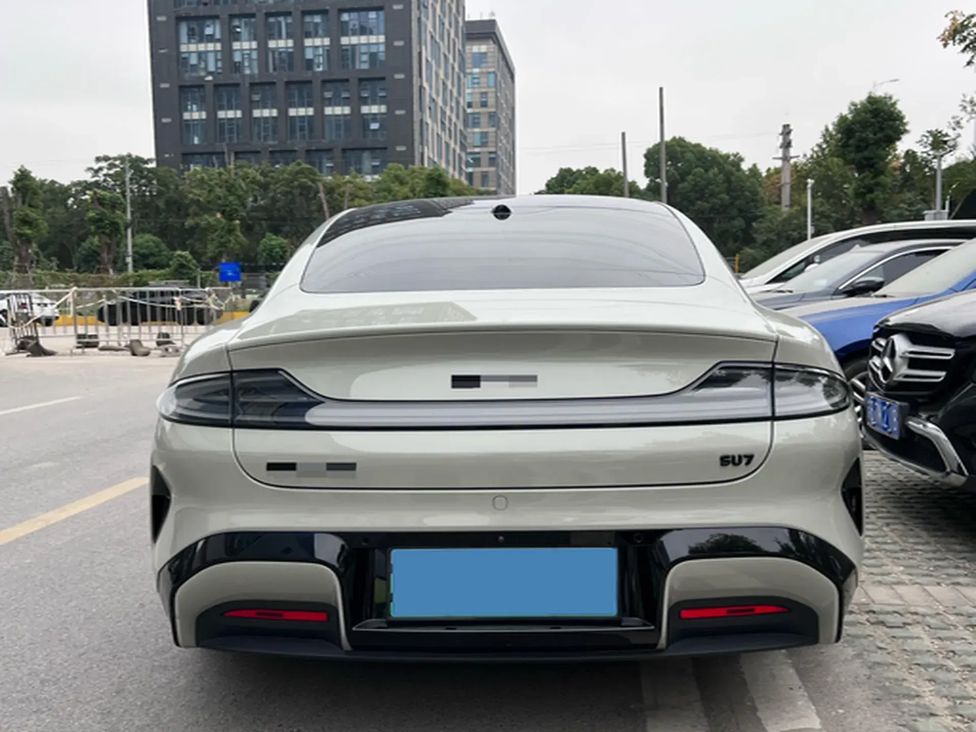 2024 MI SU7 thumbnail 3