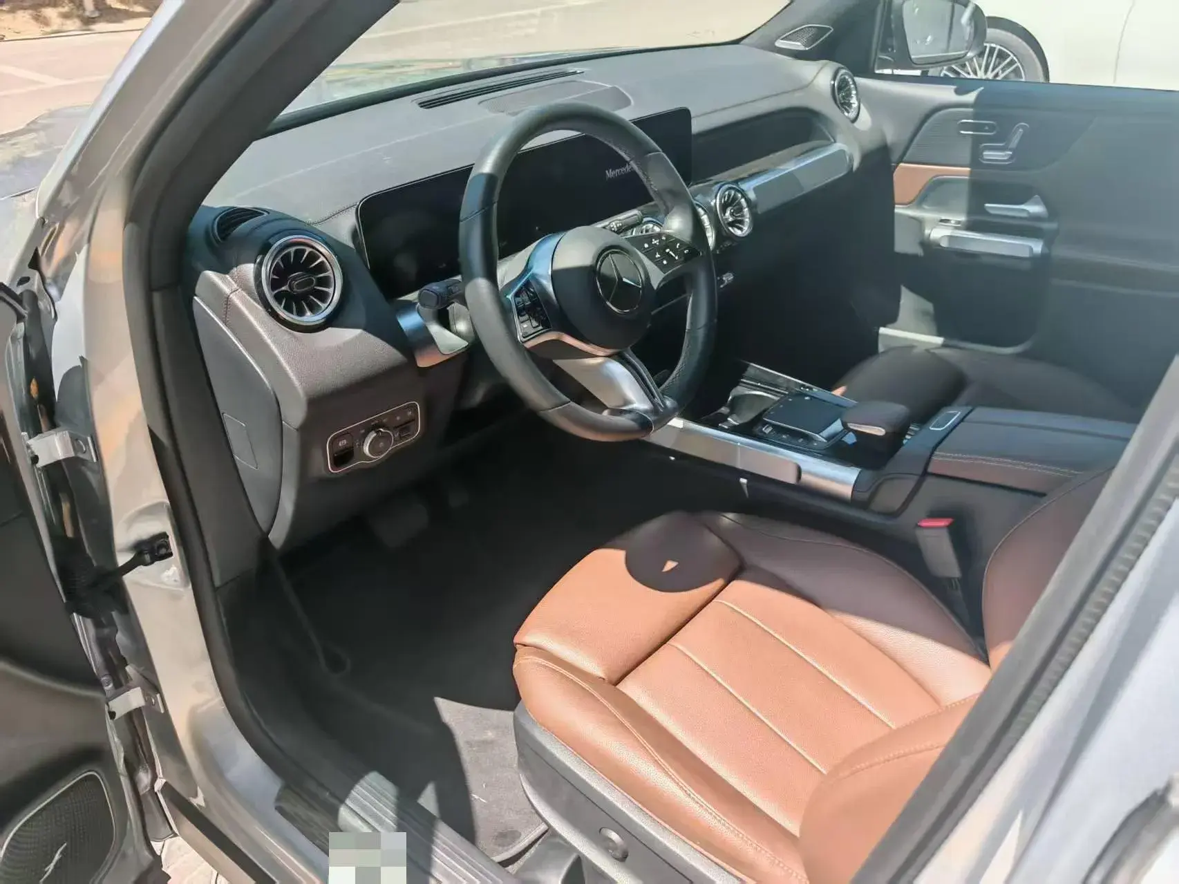 2024 MERCEDES-BENZ GLB thumbnail 4