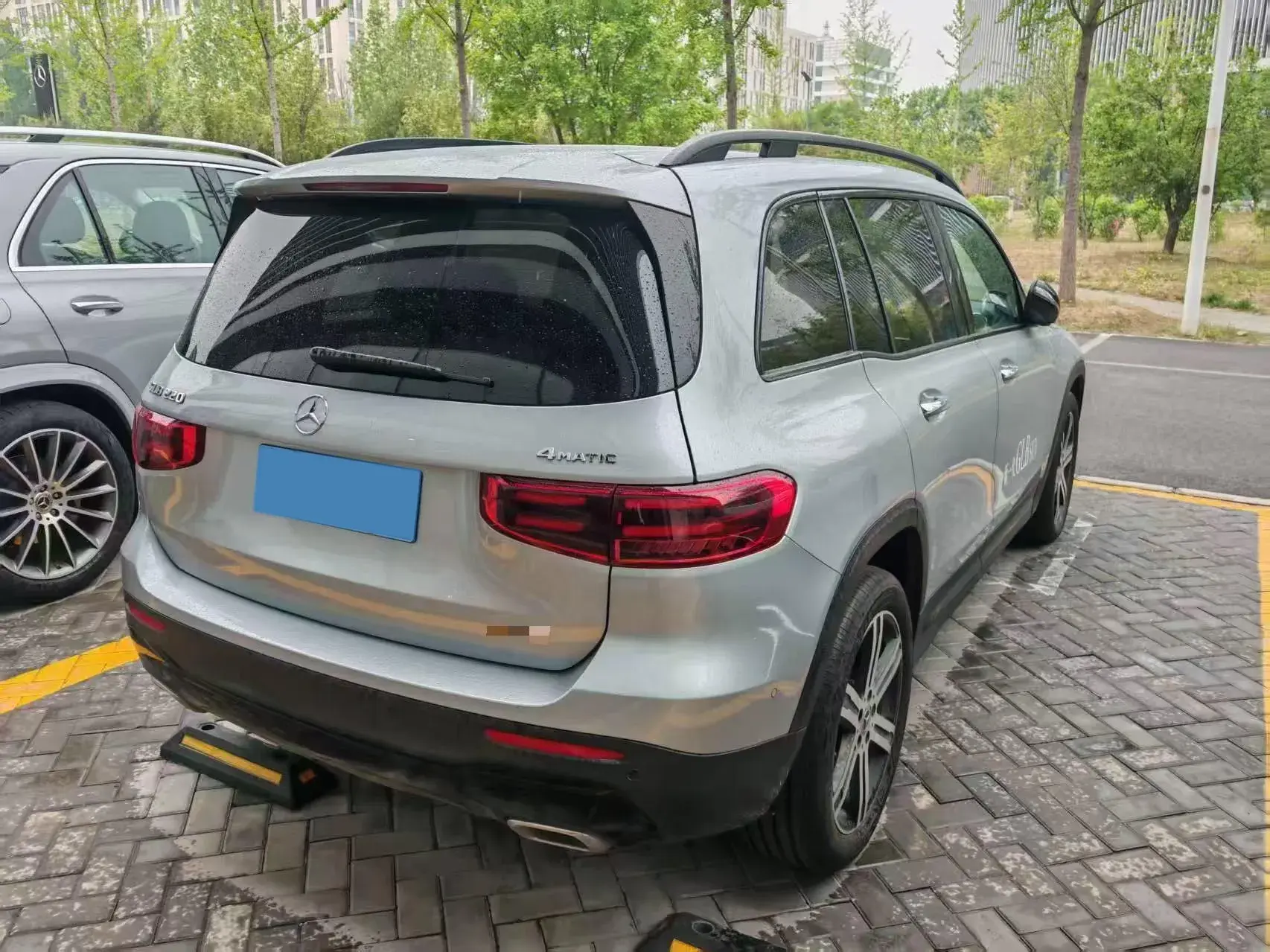 2024 MERCEDES-BENZ GLB thumbnail 3