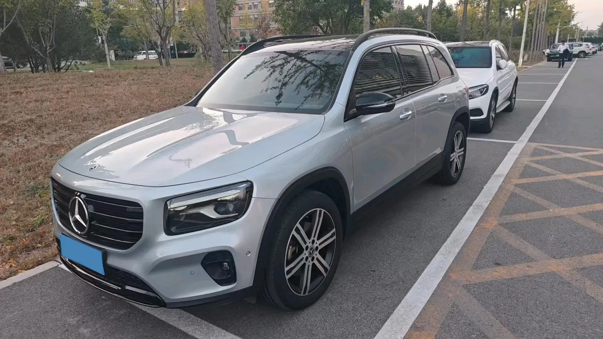 2024 MERCEDES-BENZ GLB view 1