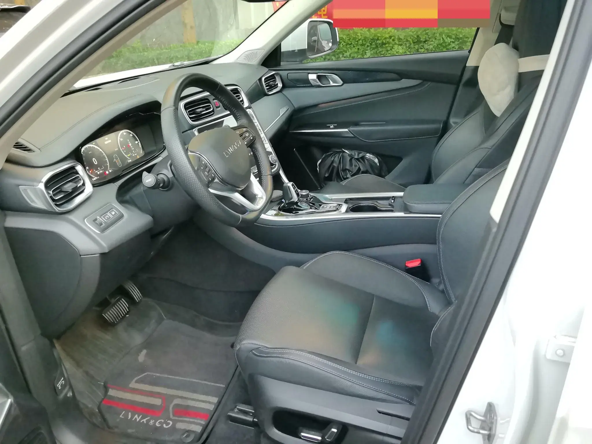 2019 LYNK&CO 01 thumbnail 4