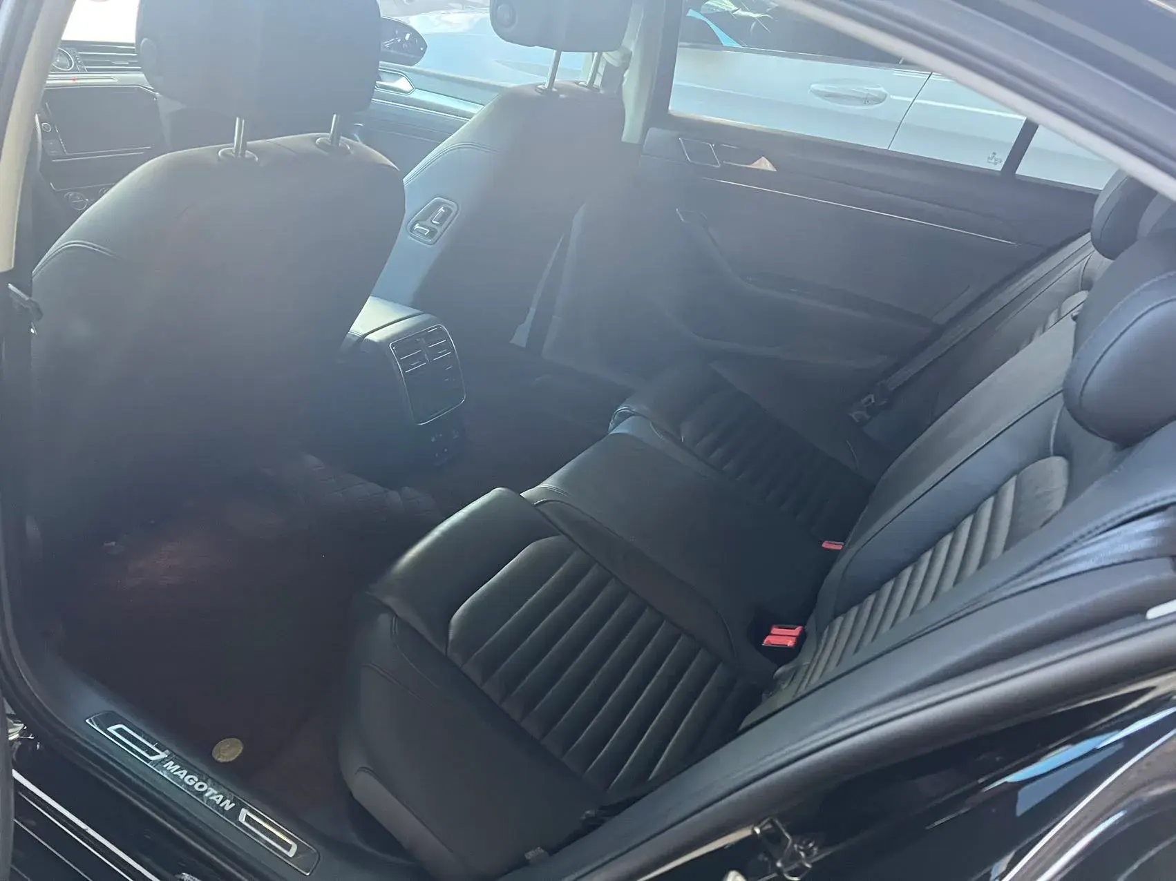 2019 VOLKSWAGEN MAGOTAN thumbnail 3