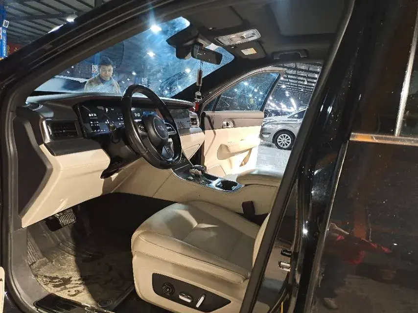 2021 LI ONE thumbnail 4