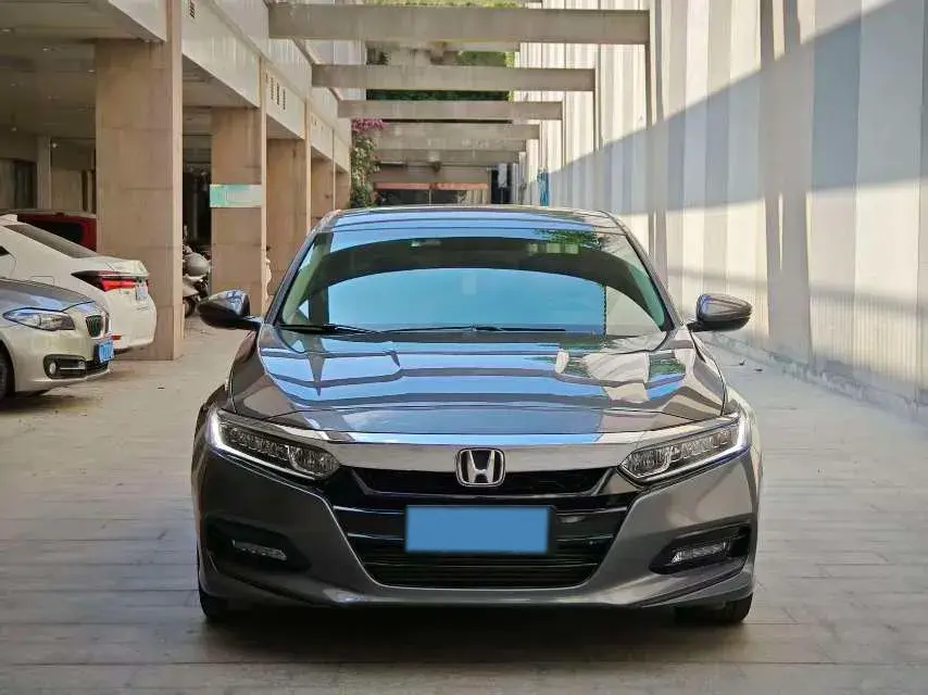 2018 HONDA ACCORD thumbnail 2