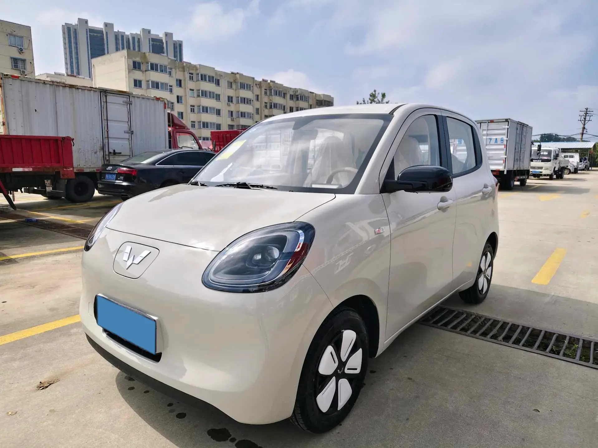 2025 WULING HONGGUANG view 1