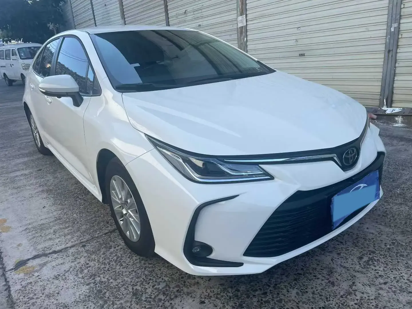 2021 TOYOTA COROLLA thumbnail 2