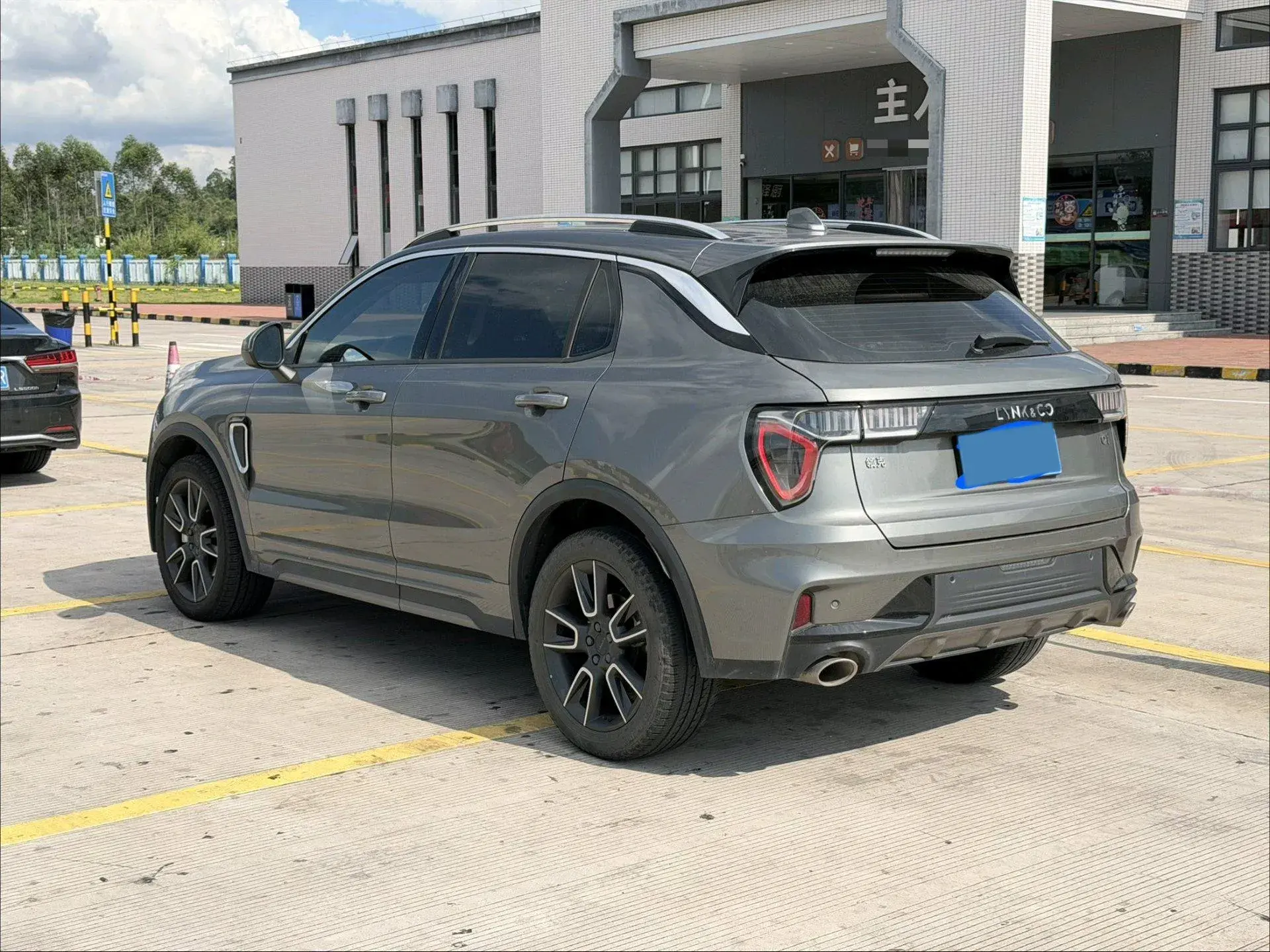 2021 LYNK&CO 01 thumbnail 2