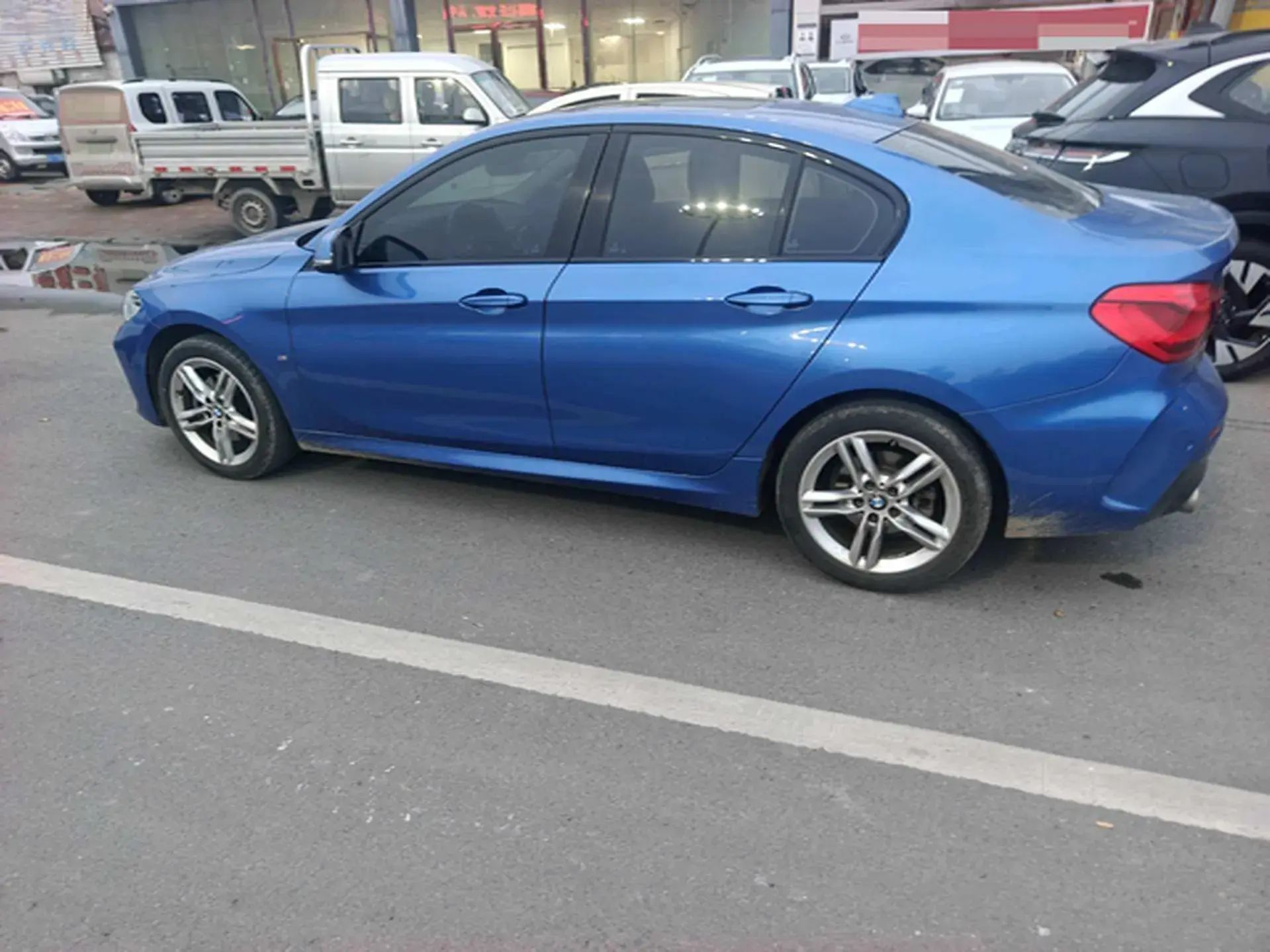 2020 BMW 1 thumbnail 4