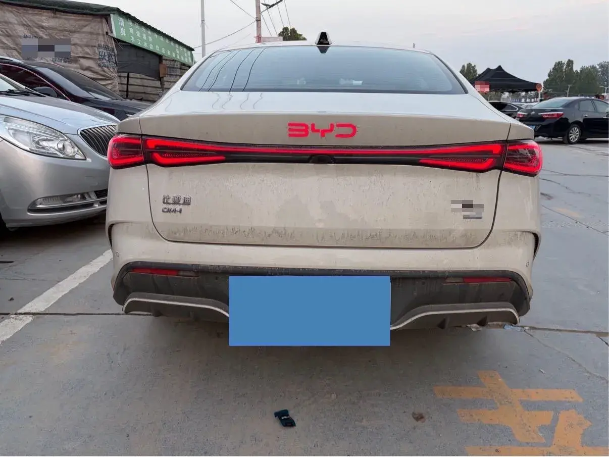 2024 BYD SEAL thumbnail 3