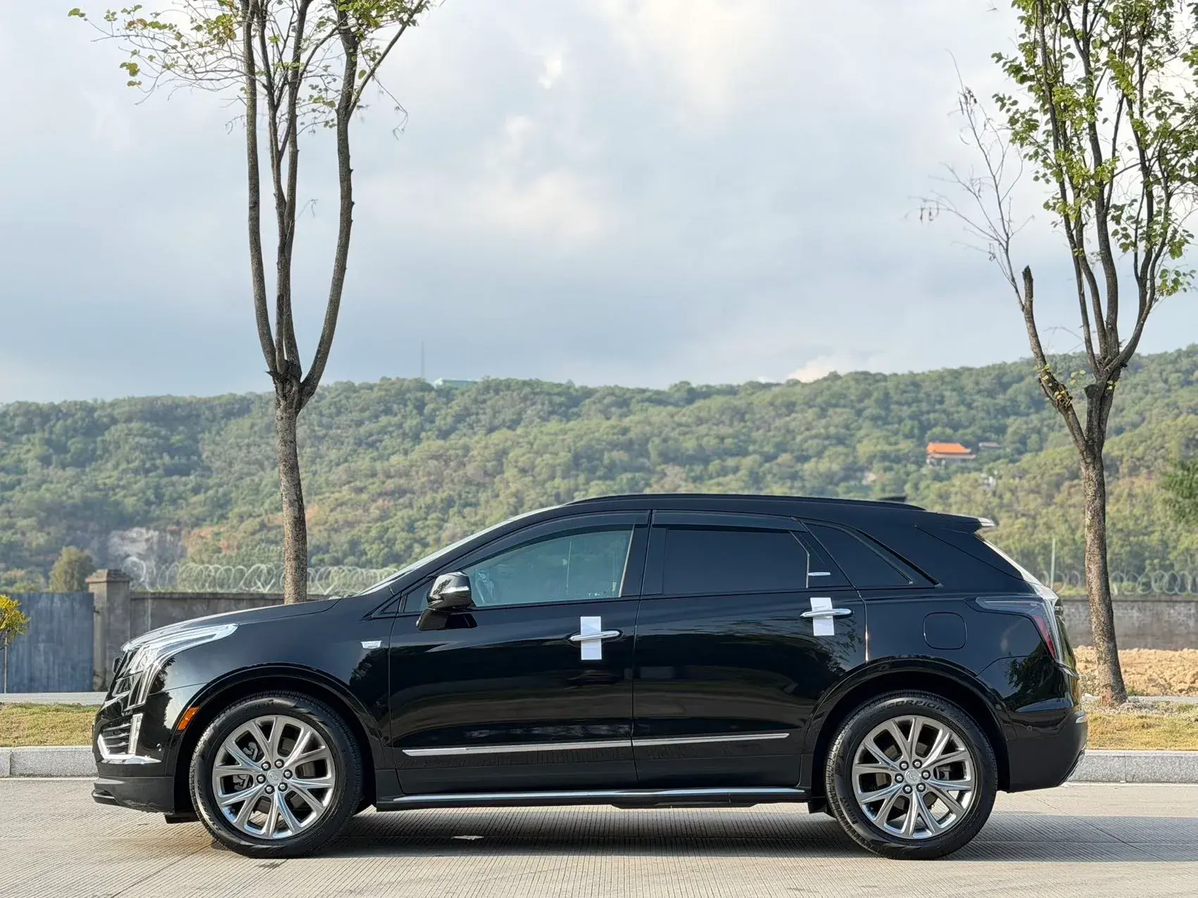 2020 CADILLAC XT5 thumbnail 3