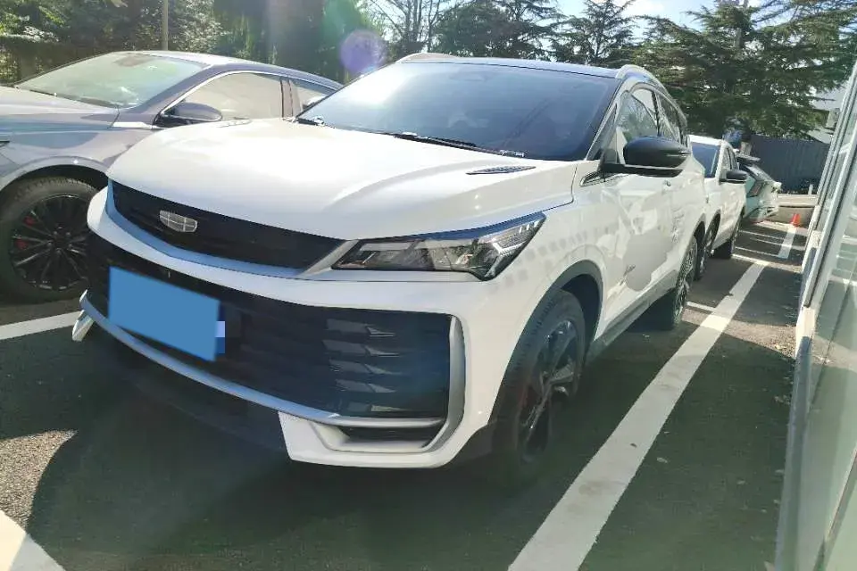 2025 GEELY COOLRAY view 1
