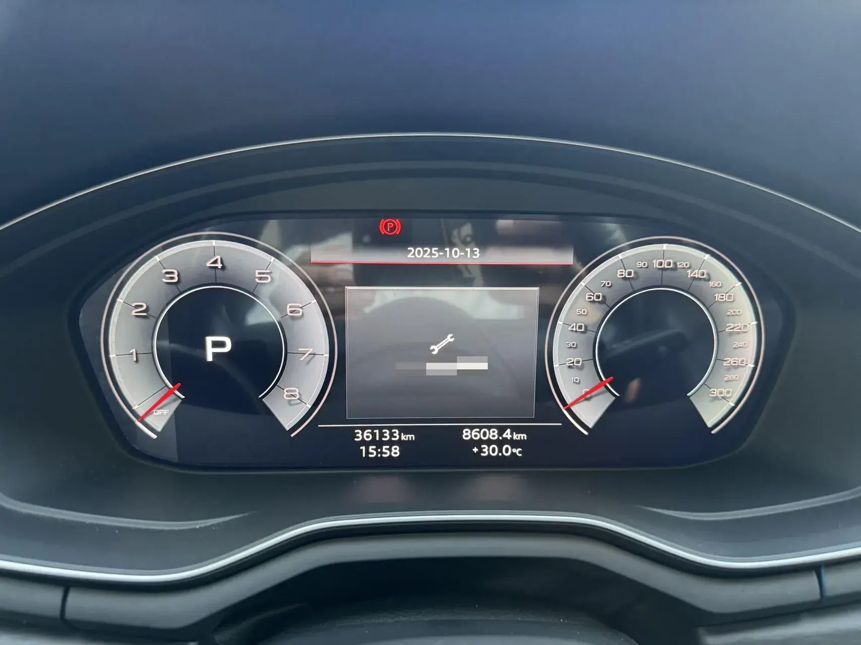 2023 AUDI A4L thumbnail 2