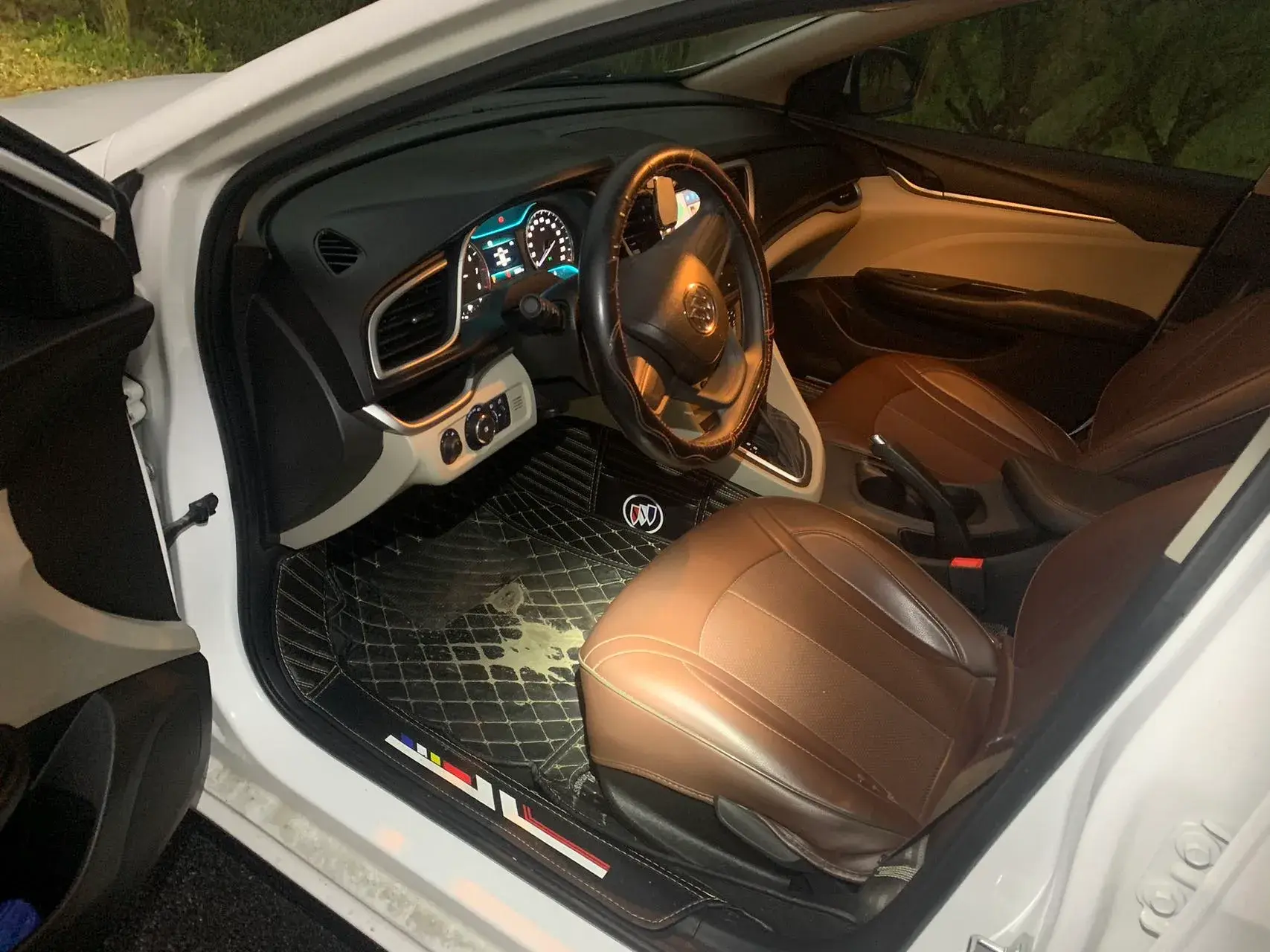 2021 BUICK EXCELLE thumbnail 2